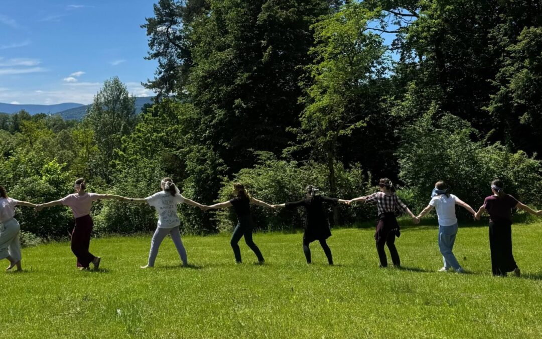 „Powstań i Tańcz” – relacja z warsztatów w Zembrzycach